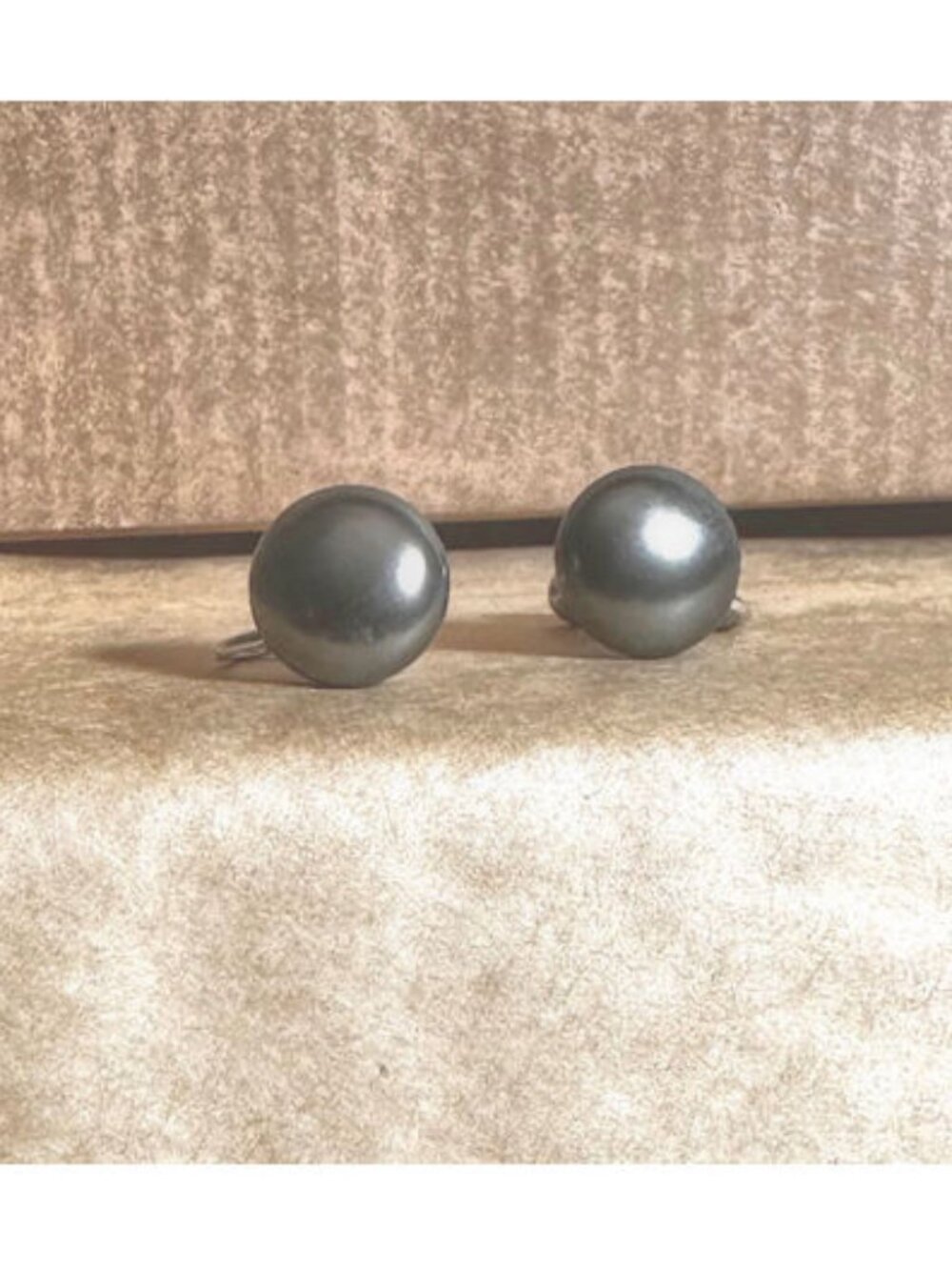 Dark Gray Pearl Like Clip On Earrings